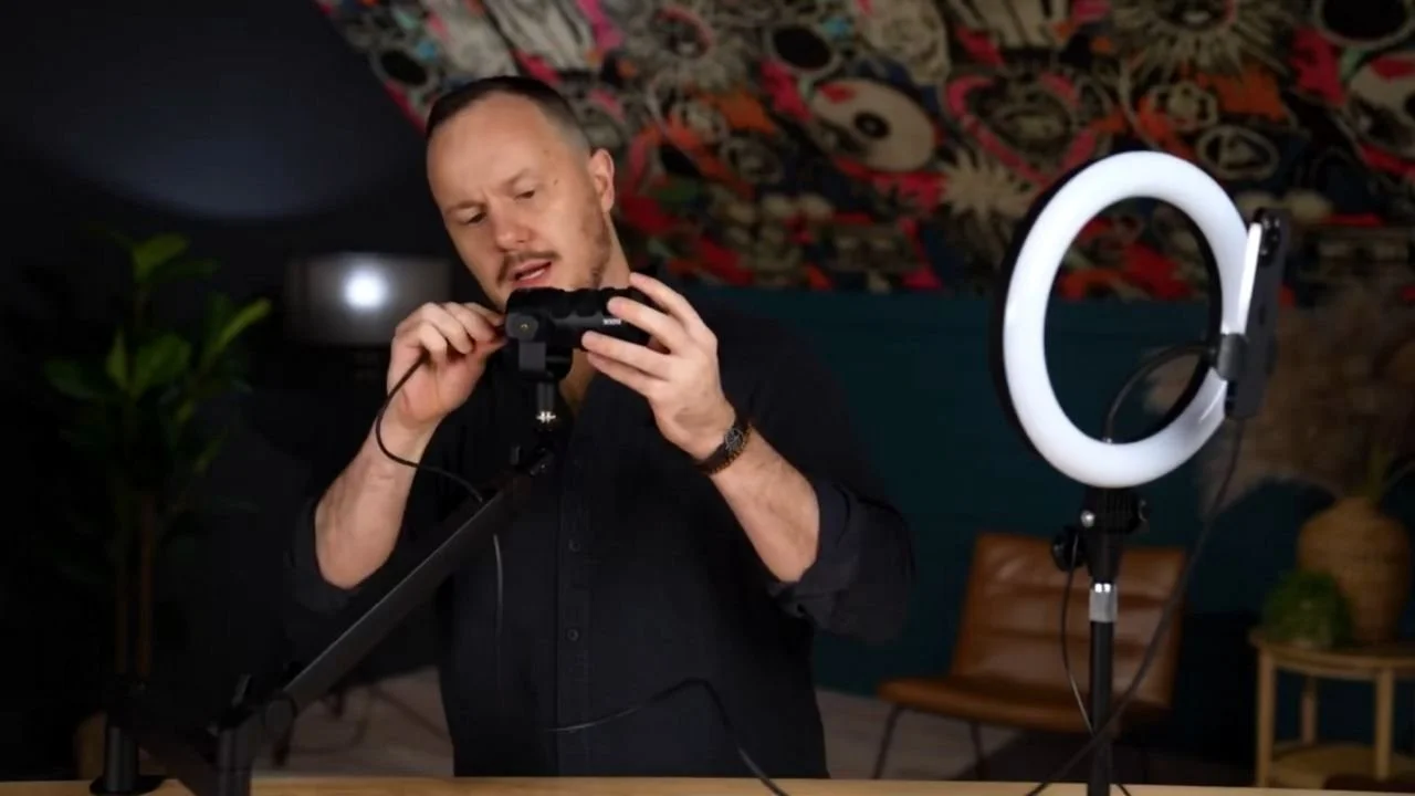 Connect the cable that matches your iPhone, original studio demonstration