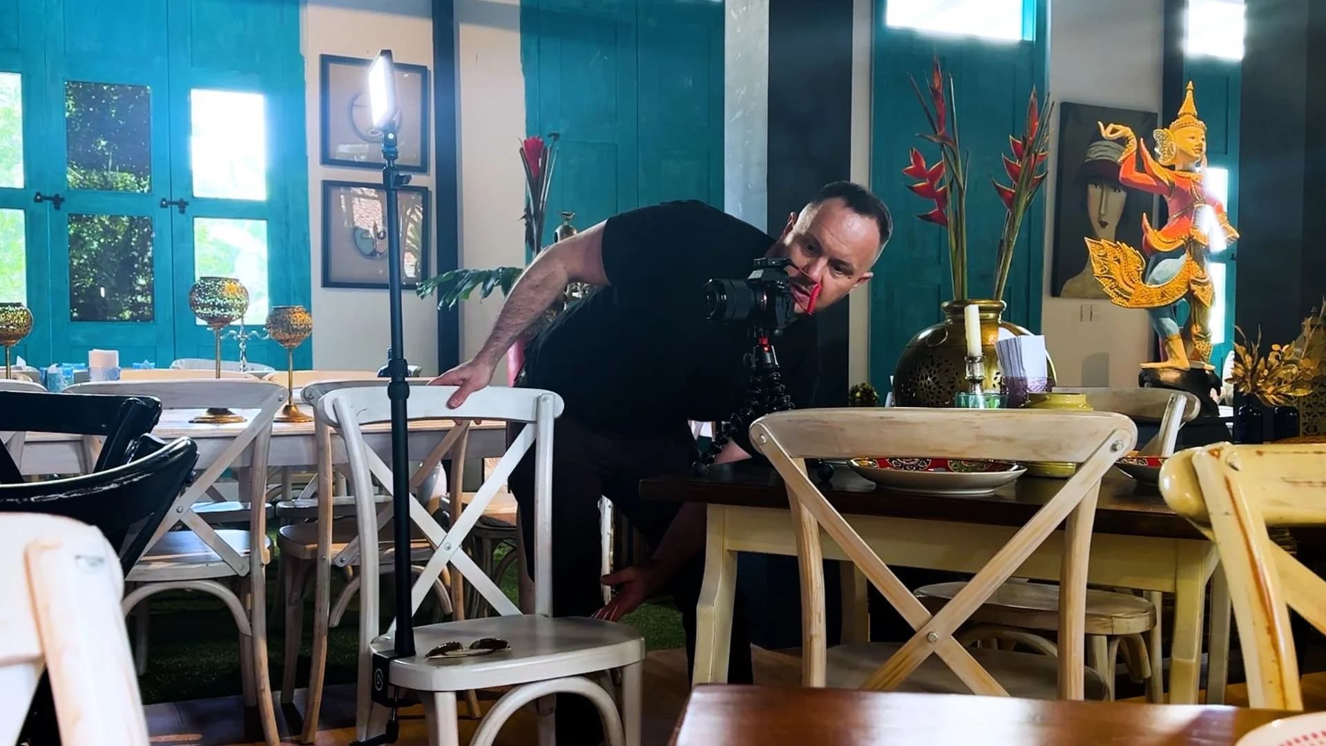 Setting Up The Portable Video Podcast Gear In Café Valparaíso, original studio demonstration