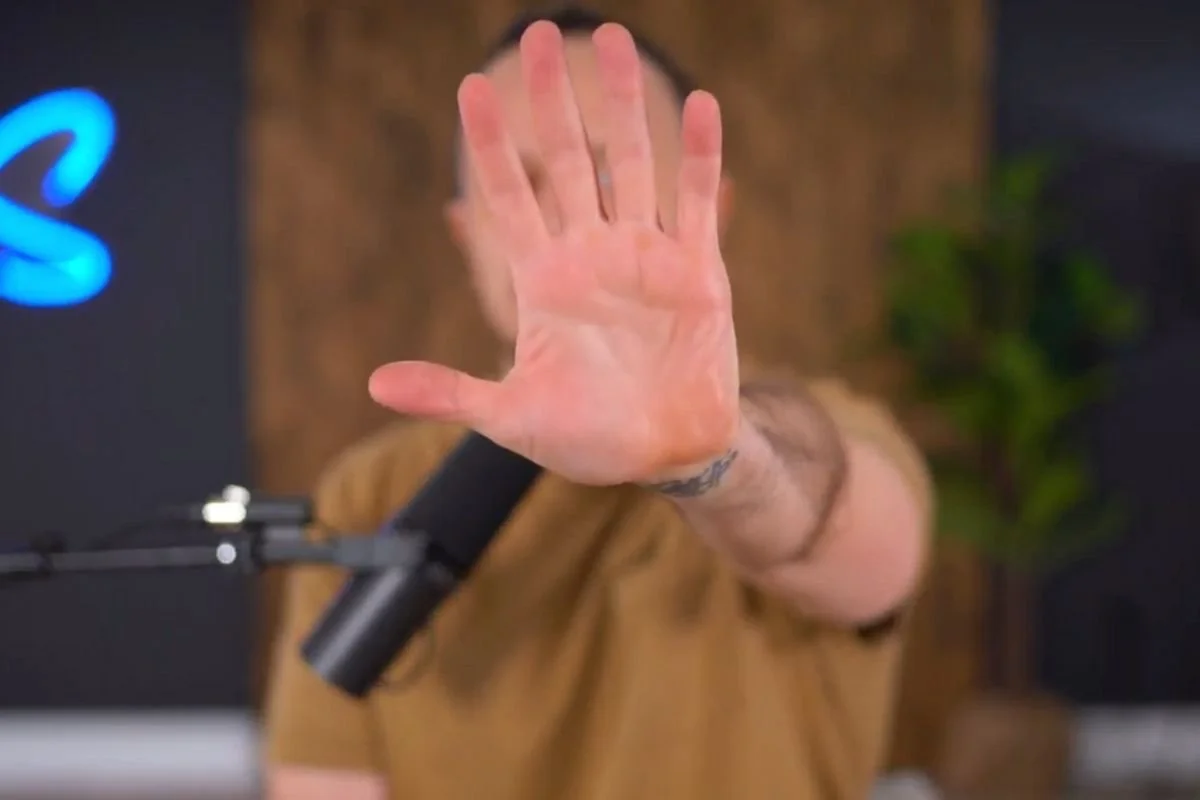Getting A Camera With Intelligent Autofocus Is Key, original studio demonstration