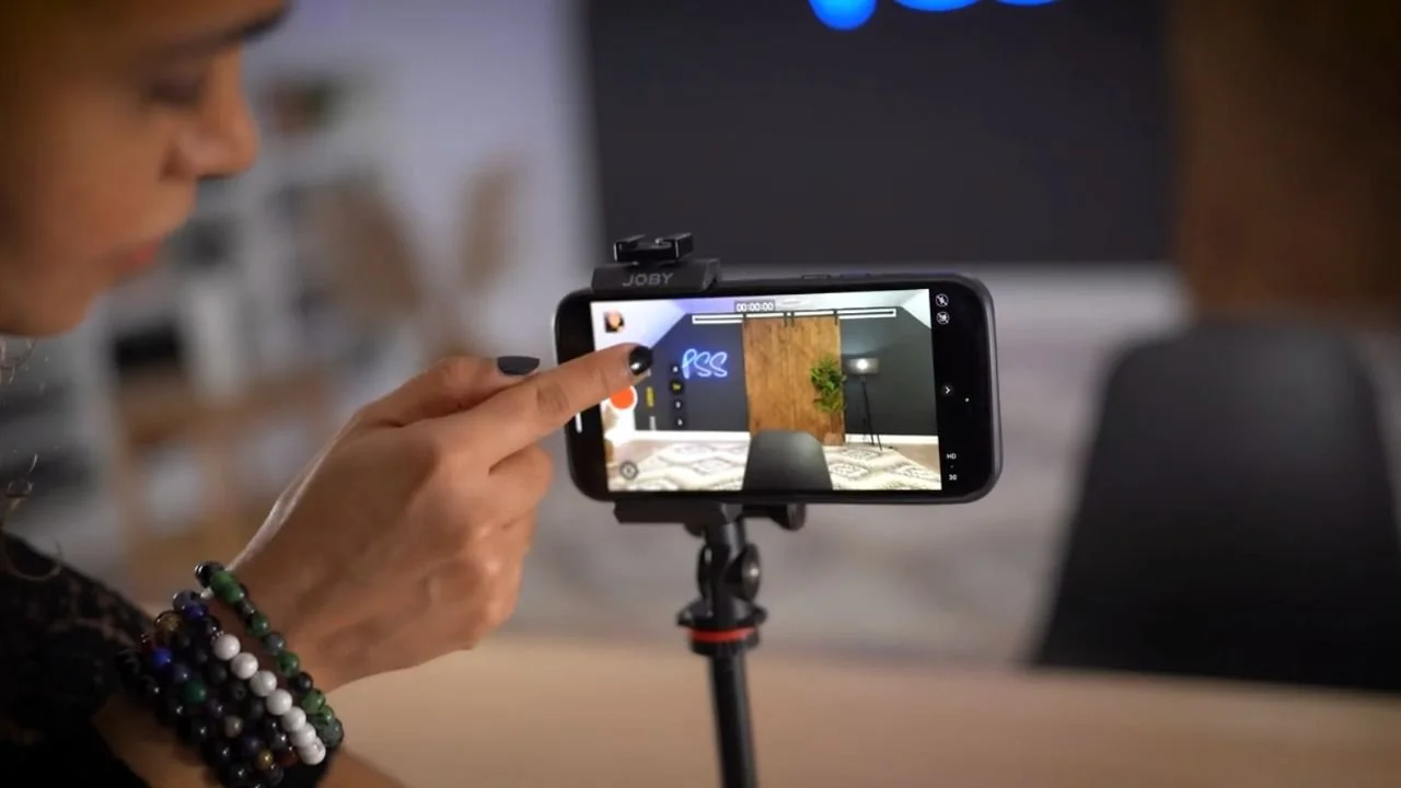 Initial Smartphone Setup, original studio demonstration