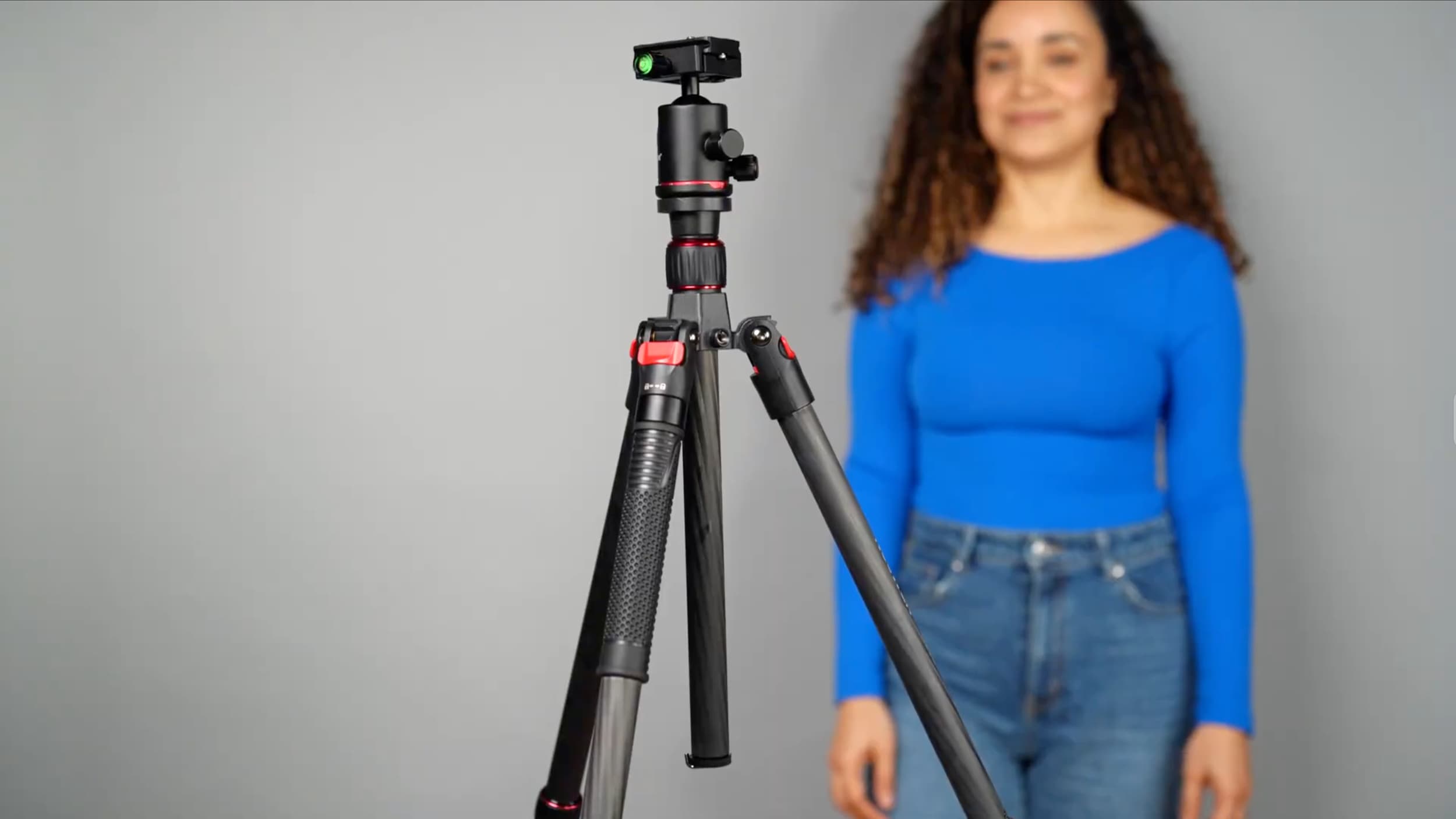 Step 2: The Perfect Camera Tripod (Lightweight + Sturdy), original studio demonstration