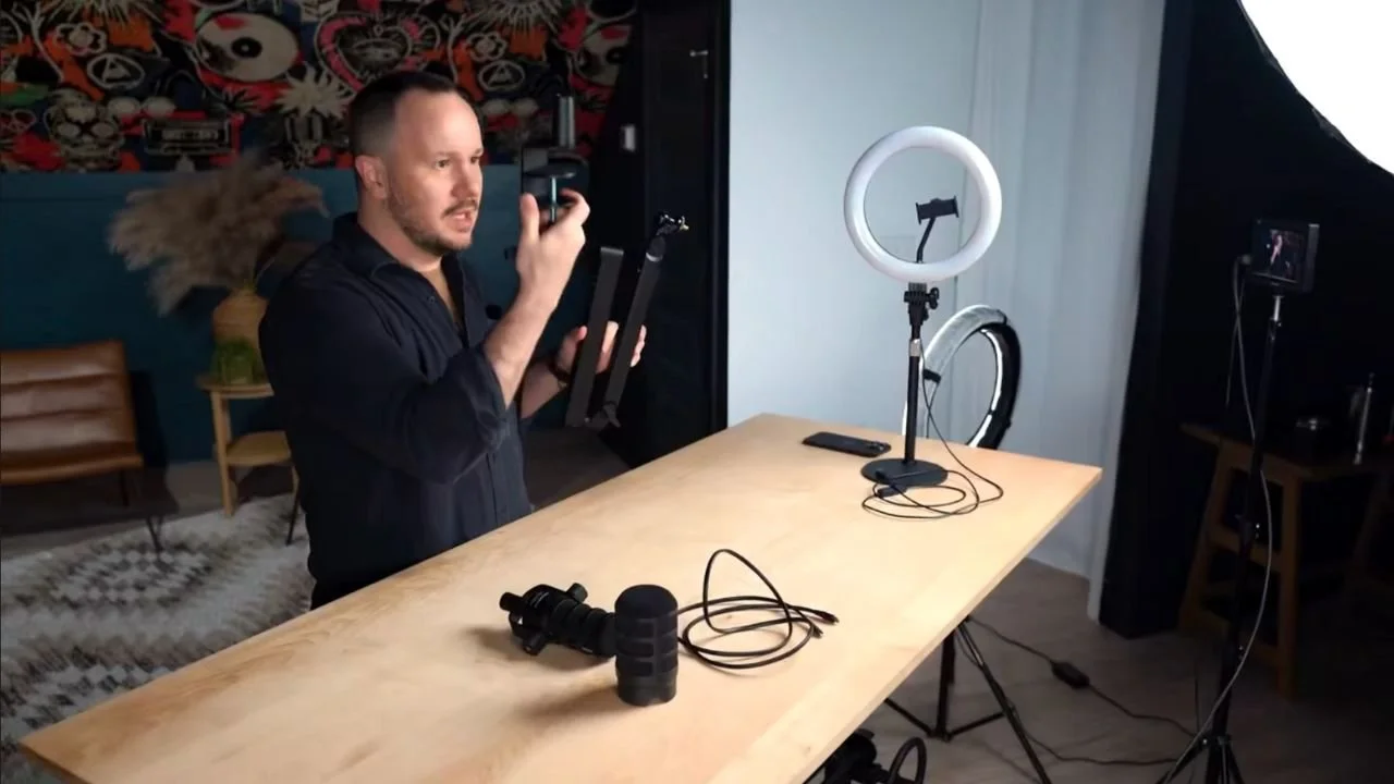 The 2 Microphone Stands I Recommend, original studio demonstration