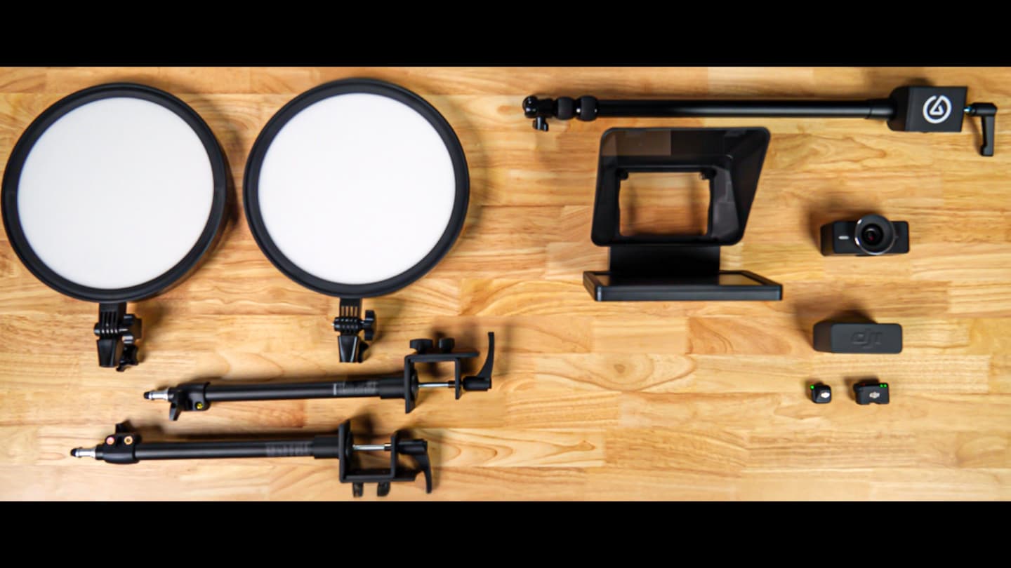 A straightforward rolling desk setup, original studio demonstration